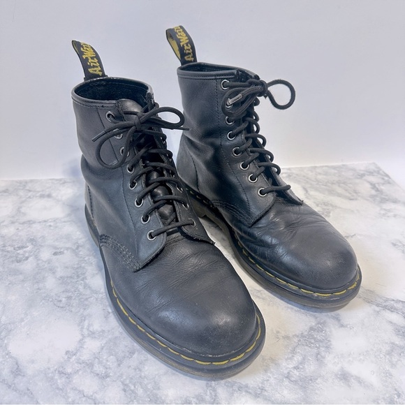 Dr. Martens Shoes - Dr. Martens 1460 black smooth leather lace up boots unisex men 8 women 9